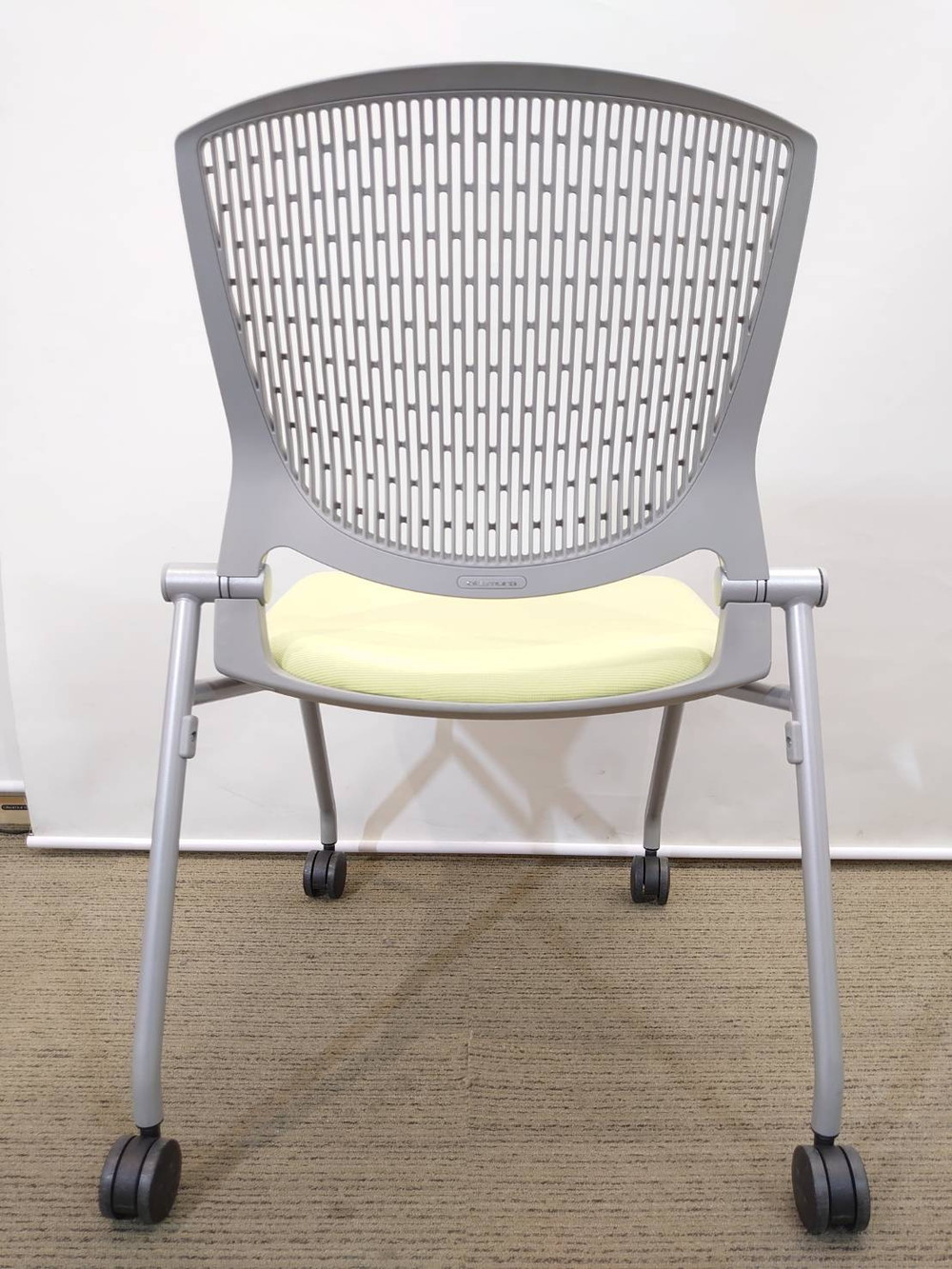 【中古・送料無料・東京地区限定】会議用チェア50脚セット ネスティングチェア 2020年製 オカムラ グラータ - 画像 (7)