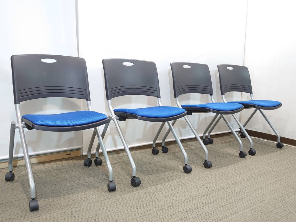 【送料無料 地域限定】4脚セット 平行スタックチェア 会議用チェア【中古】 - 画像 (2)