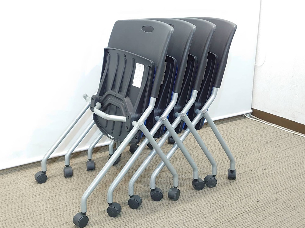 【送料無料 地域限定】4脚セット 平行スタックチェア 会議用チェア【中古】 - 画像 (9)