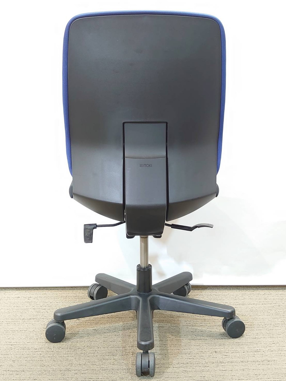 【中古・送料無料 地域限定】10脚セット ITOKI トルテ 国産 オフィスチェア - 画像 (6)