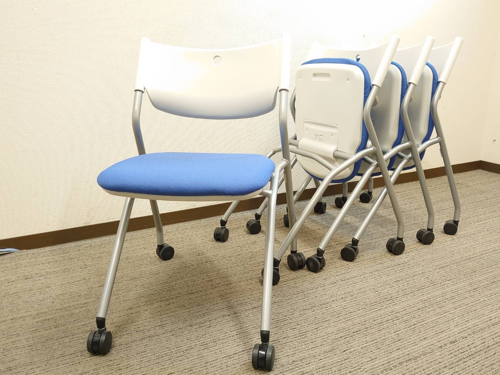 【中古・送料無料 地域限定】4脚セット 国産 平行スタックチェア 会議用チェア - 画像 (8)