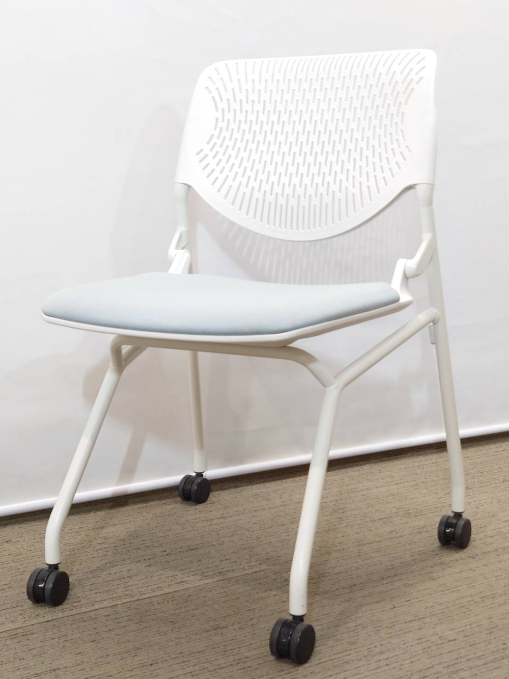 【中古・送料無料・地域限定】4脚セット 会議チェア ミーティングチェア - 画像 (3)