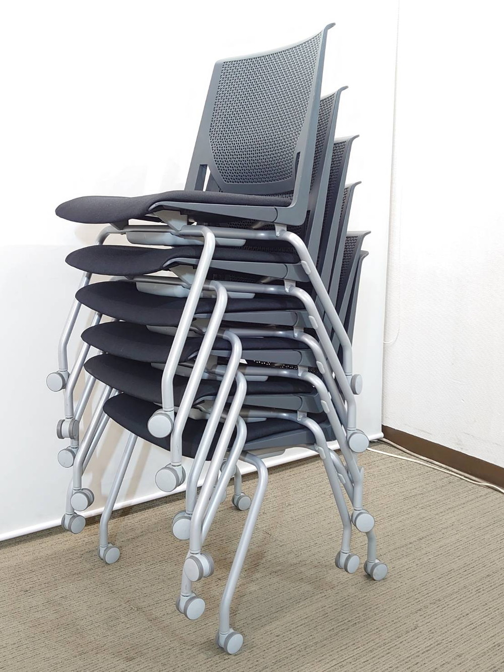 【送料無料 東京地区限定・中古】6脚セット 会議用チェア ヘイワース HAWORTH ベリー - 画像 (6)