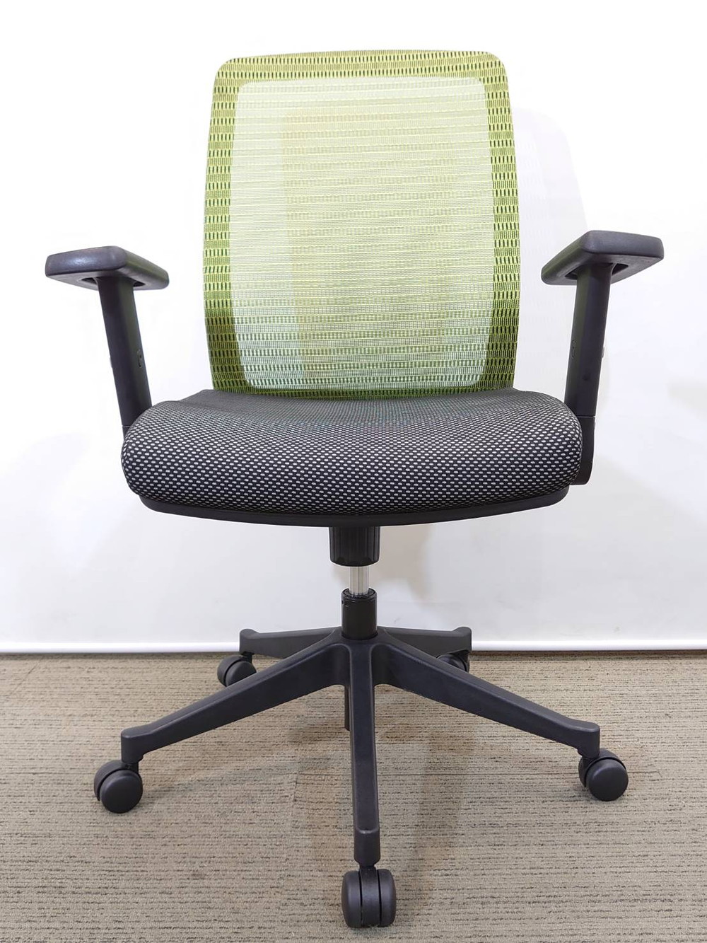 【中古】エルゴノミックチェア オフィスチェア ひじ付き 役員チェア - 画像 (3)