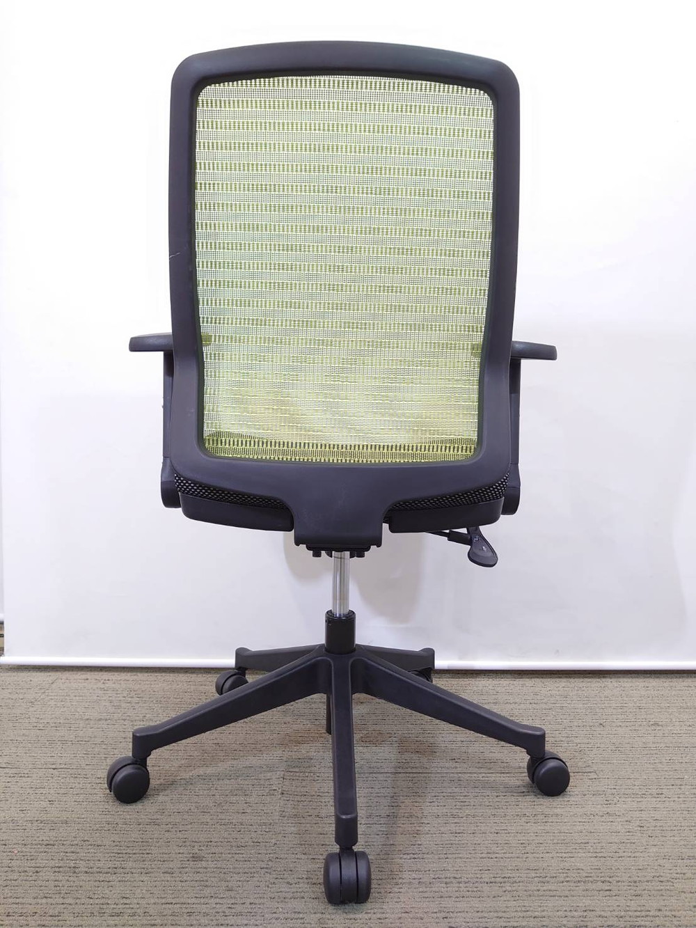 【中古】エルゴノミックチェア オフィスチェア ひじ付き 役員チェア - 画像 (4)