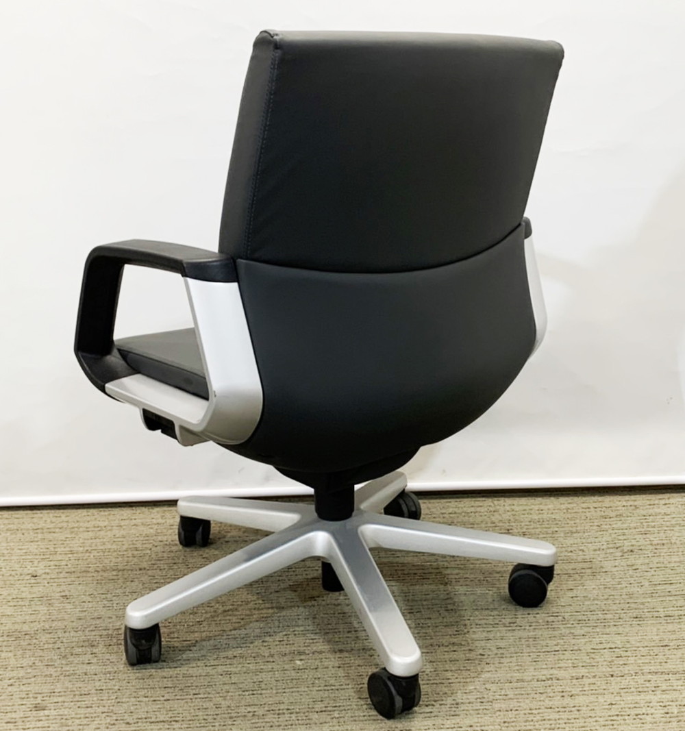 【中古・送料無料 地域限定】ひじ付き オフィスチェア デスクチェア - 画像 (2)