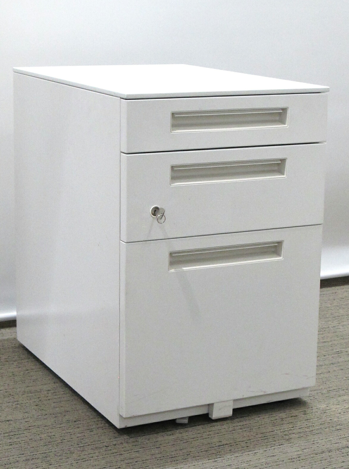 【中古・法人限定送料無料】イナバ 国産 3段ワゴン サイドワゴン - 画像 (2)