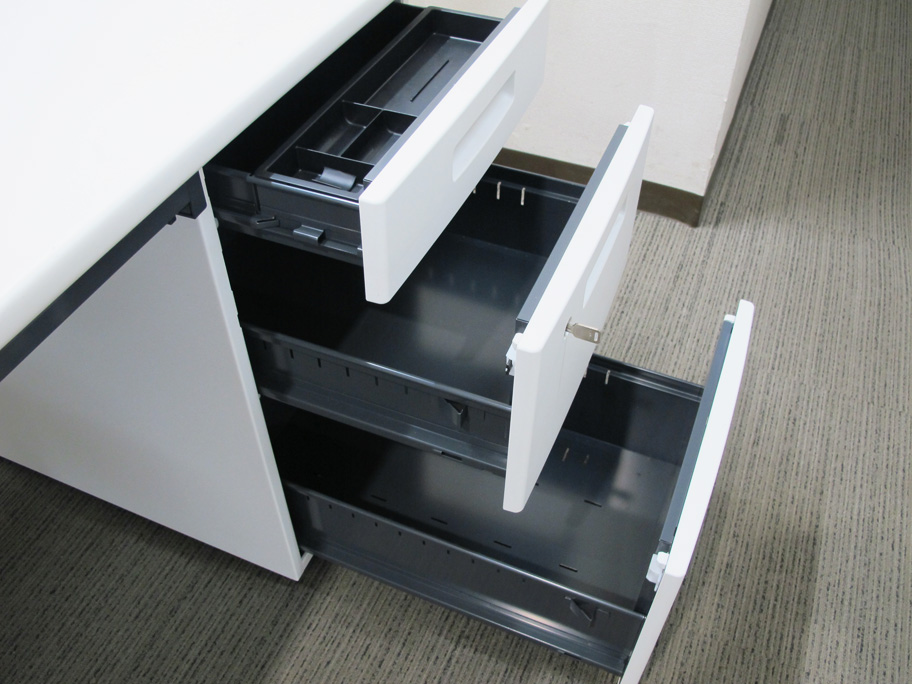 【美品】4人用 コクヨ ピクサ 開業セット 片袖机 片袖デスク オフィスデスク 事務机 ワークデスク スチールデスク 事務デスク オフィス用デスク 4台セット - 画像 (5)