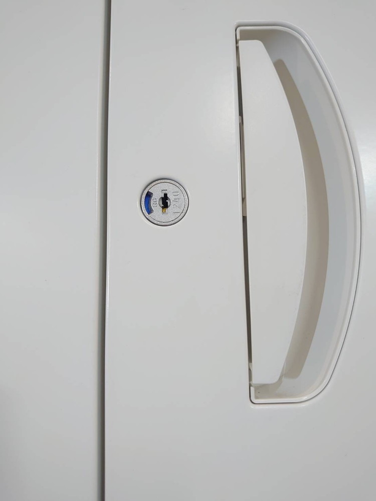 人気のホワイト色 生興 上下書庫 両開き書庫 ラテラル書庫 キャビネット ユニット書庫 本棚 書棚【中古オフィス家具】【中古】 - 画像 (5)