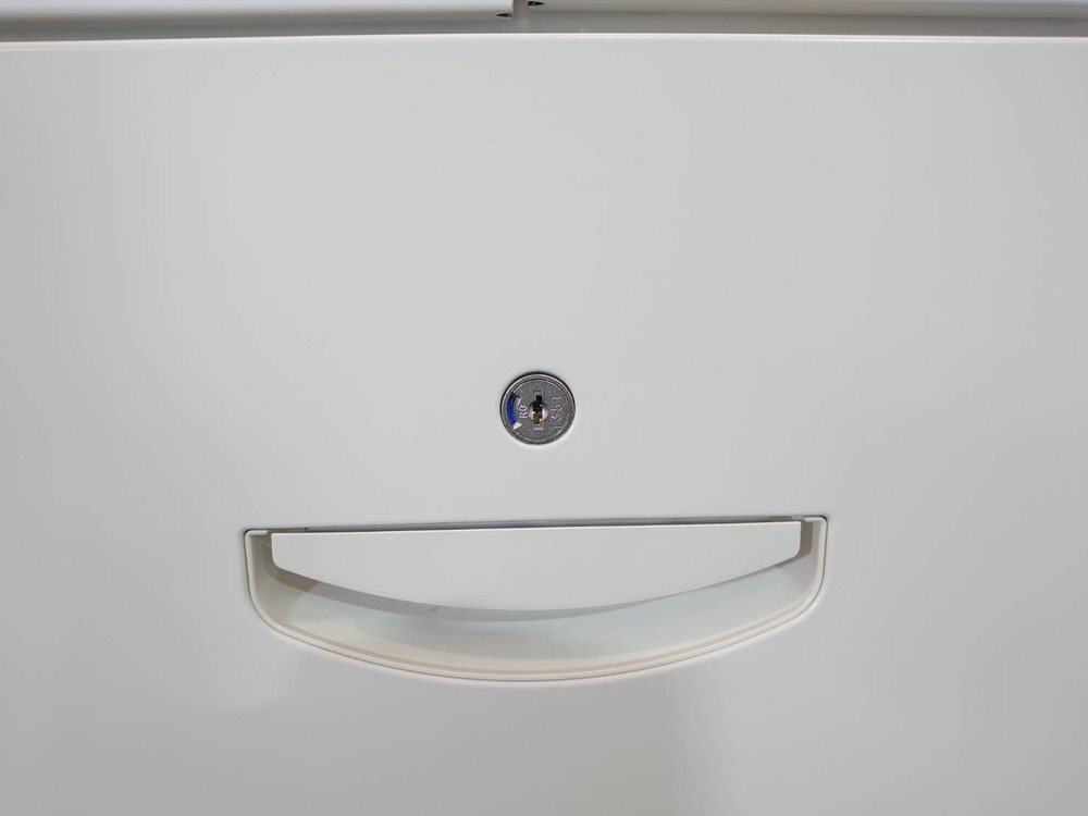 人気のホワイト色 生興 上下書庫 両開き書庫 ラテラル書庫 キャビネット ユニット書庫 本棚 書棚【中古オフィス家具】【中古】 - 画像 (6)