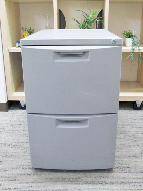 【法人限定送料無料】イトーキ CZ 2段ワゴン 鍵付き ワゴン サイドワゴン デスクワゴン キャスターワゴン 事務ワゴン 袖机 脇机【中古オフィス家具】【中古】 - 画像 (3)