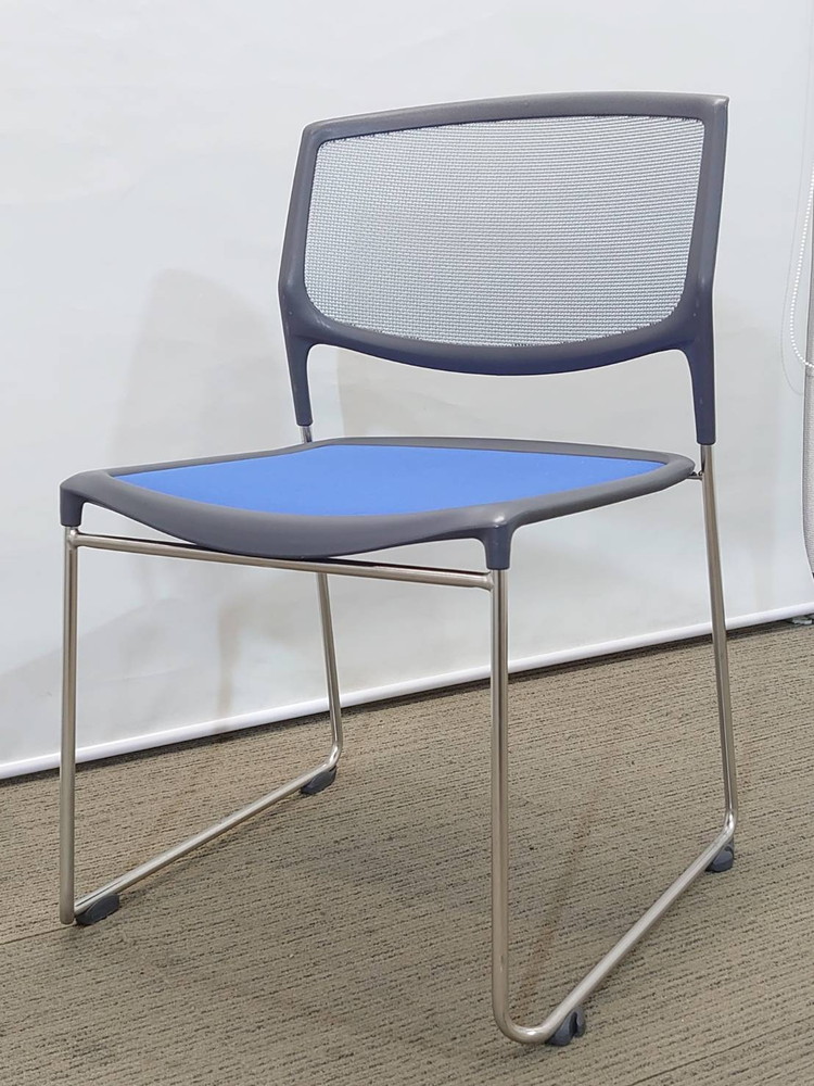 会議用チェア 会議椅子 ミーティング用チェア 会議用椅子 会議イス 多目的チェア メッシュチェア アクソナ 国産 【送料無料 東京地区限定】26脚セット axona AICHI ミーティングチェア 会議チェア スタッキングチェア スタックチェア【中古オフィス家具】【中古】 - 画像 (2)