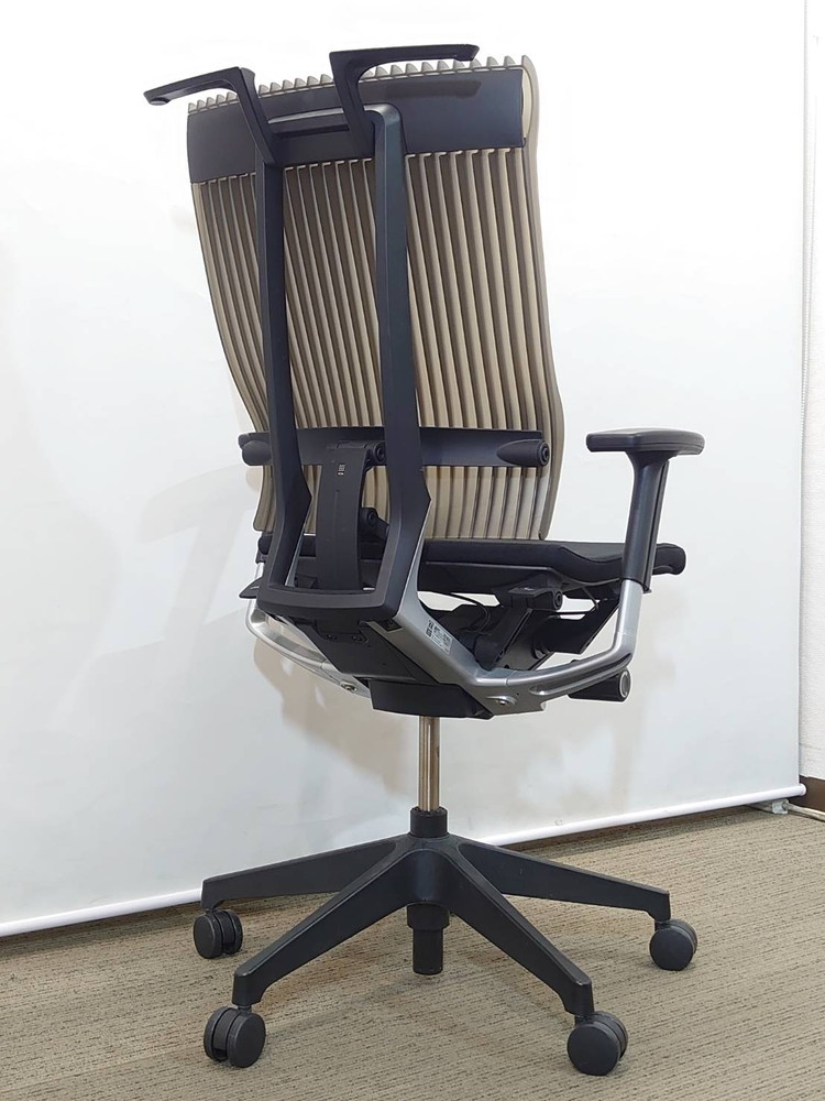 役員用チェア キャスターチェア ワークチェア マネジメントチェア エグゼクティブチェア イトーキ スピーナ エラストマーバック 国産 【送料無料 地域限定】4脚セット オフィスチェア デスクチェア 事務チェア 役員チェア 肘付き【中古オフィス家具】【中古】 - 画像 (3)