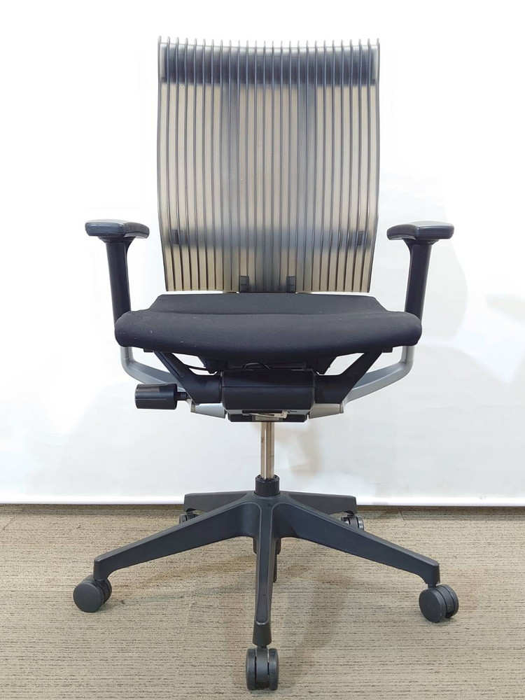 役員用チェア キャスターチェア ワークチェア マネジメントチェア エグゼクティブチェア イトーキ スピーナ エラストマーバック 国産 【送料無料 地域限定】4脚セット オフィスチェア デスクチェア 事務チェア 役員チェア 肘付き【中古オフィス家具】【中古】 - 画像 (4)