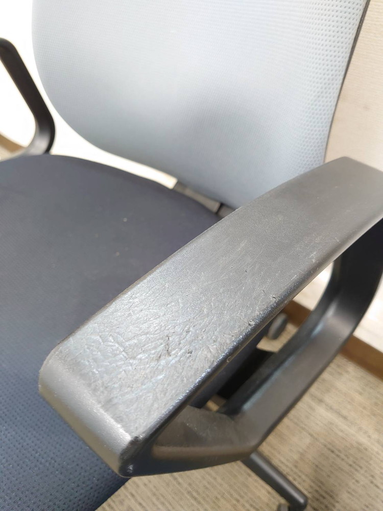 ハンガー付き キャスターチェア PCチェア オフィスチェアー 事務椅子 事務イス 事務いす KOKUYO CRS-G1900F6 オフィスチェア OAチェア デスクチェア 事務チェア キャスターチェア 肘付き コクヨ ベルガー【中古オフィス家具】【中古】 - 画像 (6)