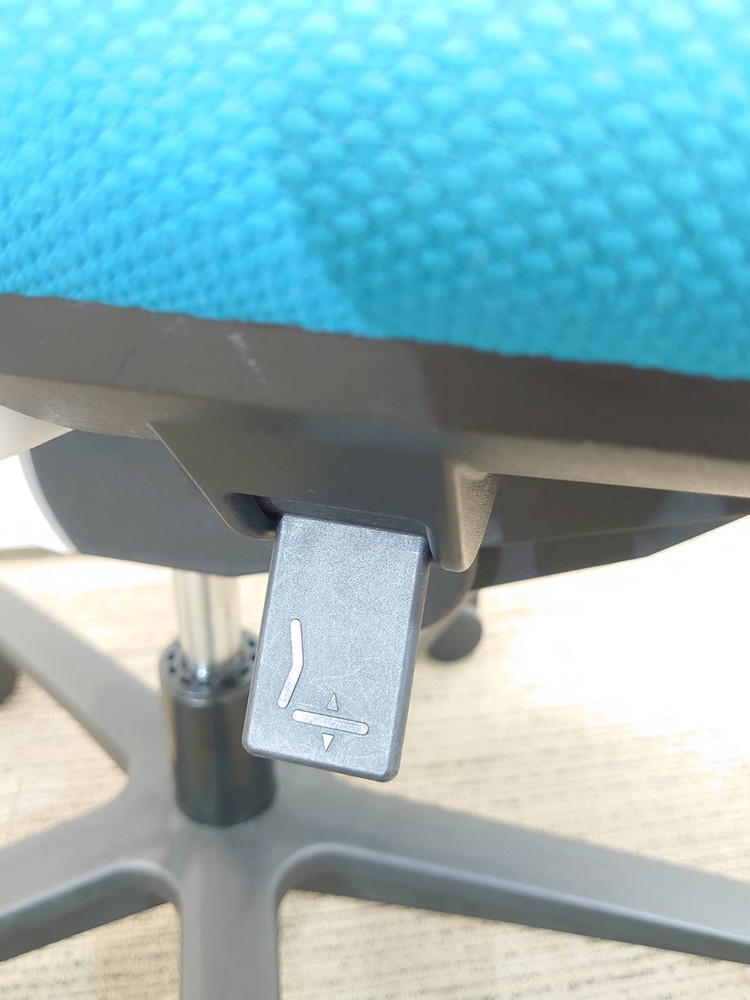 【送料無料 地域限定】オフィスチェア デスクチェア メッシュチェア ハイバックチェア OAチェア PCチェア 肘付き 事務チェア キャスターチェア コクヨ KOKUYO ミトラ Mitra 国産 【中古】 - 画像 (6)