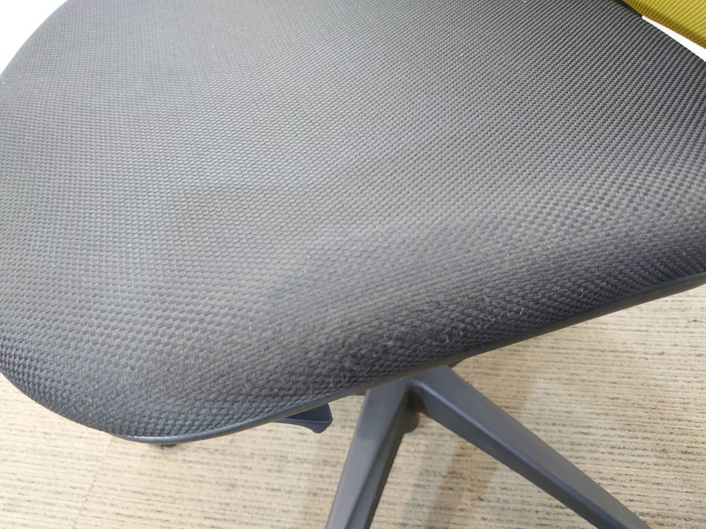 【送料無料 地域限定】キャスターチェア OAチェア PCチェア 事務イス 事務椅子 事務いす 事務用チェア イナバインターナショナル INABA 国産 イエラ Yera オフィスチェア デスクチェア ハイバック ワークチェア パソコンチェア 事務チェア ハンガー付き 肘無し【中古オフィス家具】【中古】 - 画像 (8)