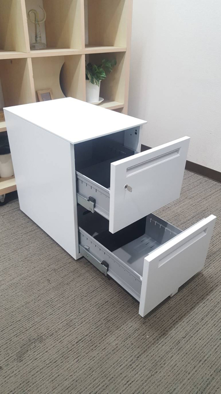 カギ付き 鍵付き ホワイト色 ワゴン インサイドワゴン 机下収納ワゴン 2段ワゴン 内田洋行 STワゴン 国産 【法人限定送料無料】【在庫20台あり】ウチダ ST デスクワゴン 事務ワゴン サイドワゴン キャスターワゴン 2段 袖机 脇机【中古オフィス家具】【中古】 - 画像 (2)