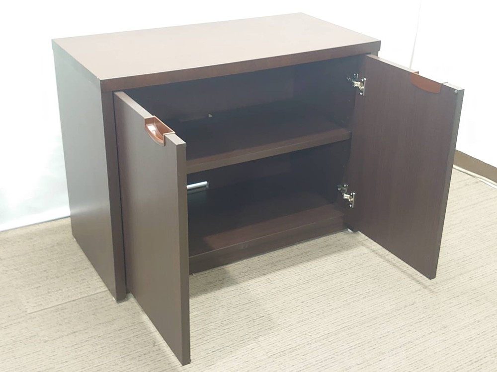 【送料無料 東京地区限定】 役員家具4点セット ガラス書庫 ワードローブ 両開き書庫×2台【中古オフィス家具】【中古】 - 画像 (7)