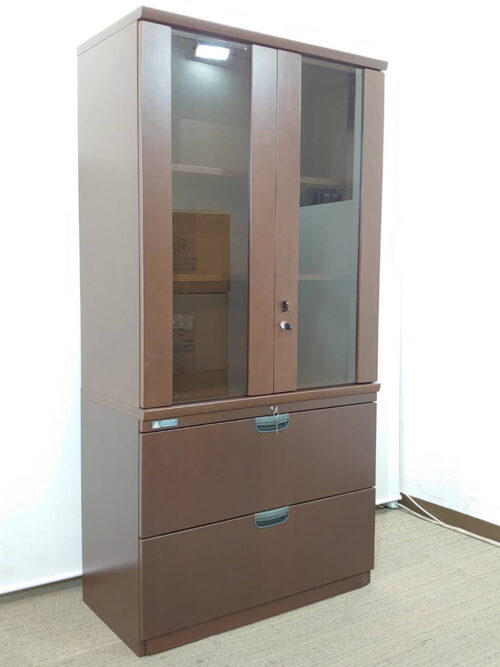 役員用収納家具 ガラス書庫 木製 エグゼクティブ 木製書庫 本棚 書棚 収納棚 両開き オカムラ okamura ネーベクスプロ 両開き書庫 役員書庫 収納庫 キャビネット【中古オフィス家具】【中古】