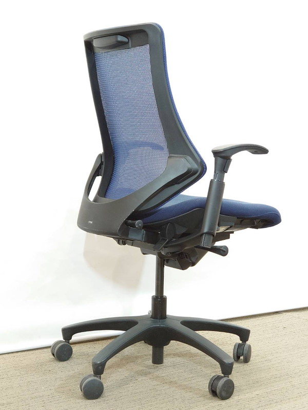 【送料無料 地域限定】【訳あり特価】 オフィスチェア デスクチェア メッシュチェア ハイバックチェア 肘付き 事務チェア PCチェア キャスターチェア 事務イス イトーキ エフチェア 【中古オフィス家具】【中古】 - 画像 (3)