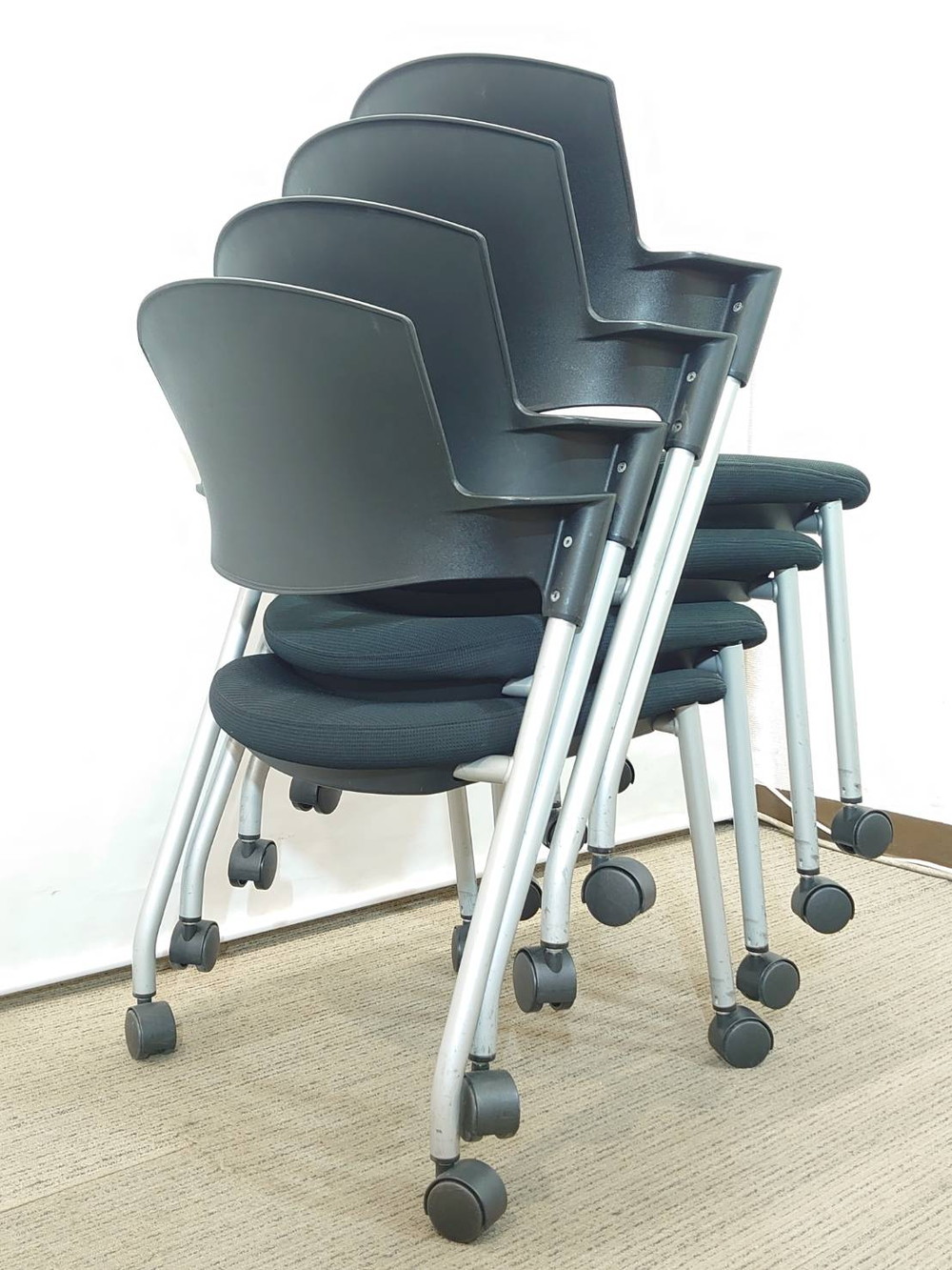 【送料無料 地域限定】 4脚セット コクヨ プロッティ ミーティングチェア 会議チェア スタッキングチェア スタックチェア 会議イス 【中古オフィス家具】【中古】 - 画像 (8)