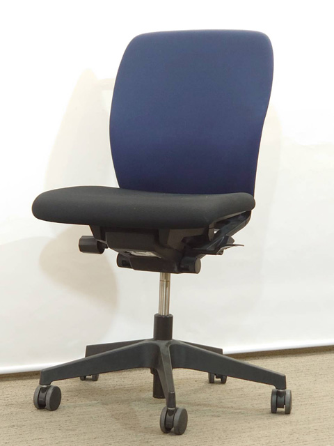 事務椅子 事務イス ワークチェア オフィスチェアー 事務用チェア イトーキ フルゴ fulgo 国産 【送料無料 地域限定】4脚セット オフィスチェア デスクチェア 事務チェア キャスターチェア【中古オフィス家具】【中古】 - 画像 (3)