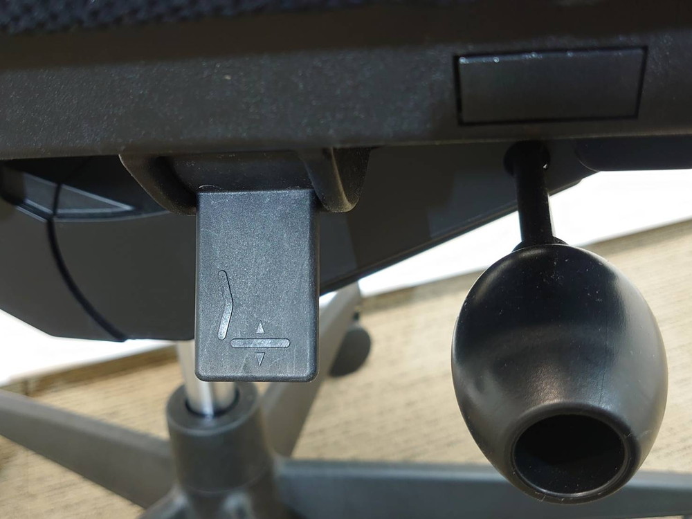 【送料無料 地域限定】 4人用 フリーアドレス デスクセット コクヨ ワークソート ワークテーブルセット W1400×2台 フリアド 平机 片袖机 可動式 オフィステーブル ミーティングテーブル 会議テーブル 多目的テーブル SDT-WS1414PAW 開業セット 国産 【中古オフィス家具】【中古】 - 画像 (17)