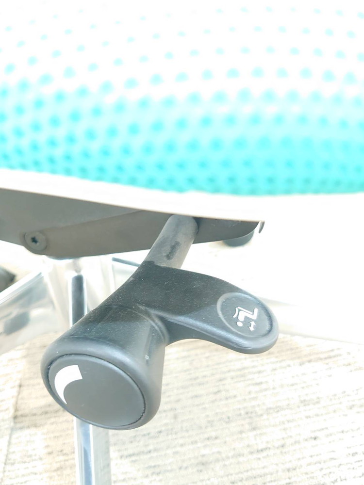 【送料無料 地域限定】 美品 オカムラ シルフィー Sylphy オフィスチェア デスクチェア メッシュチェア 肘付き ワークチェア テレワーク リモートワーク 在宅勤務 在宅ワーク 国産 【中古オフィス家具】 - 画像 (11)