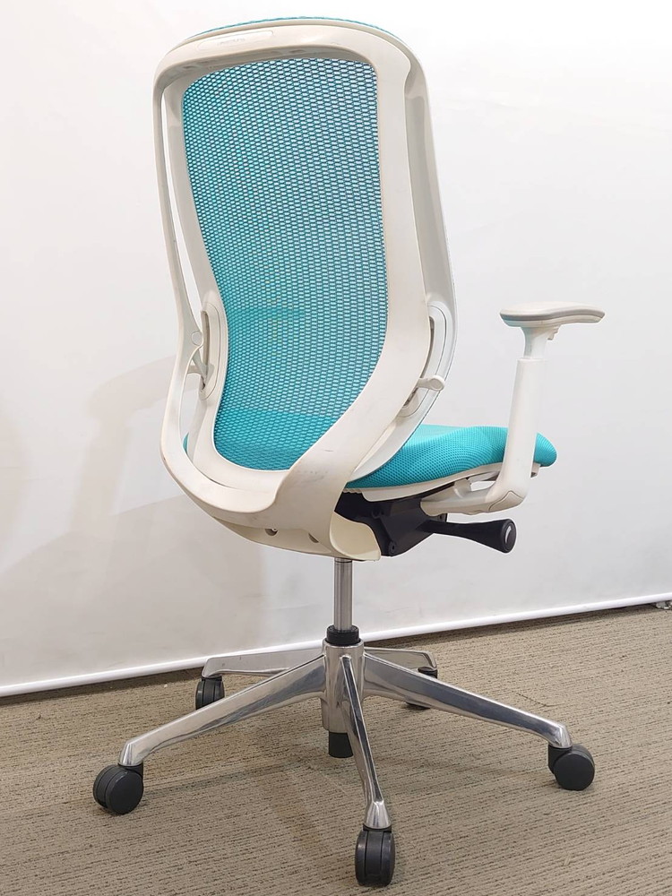 【送料無料 地域限定】 美品 オカムラ シルフィー Sylphy オフィスチェア デスクチェア メッシュチェア 肘付き ワークチェア テレワーク リモートワーク 在宅勤務 在宅ワーク 国産 【中古オフィス家具】 - 画像 (3)