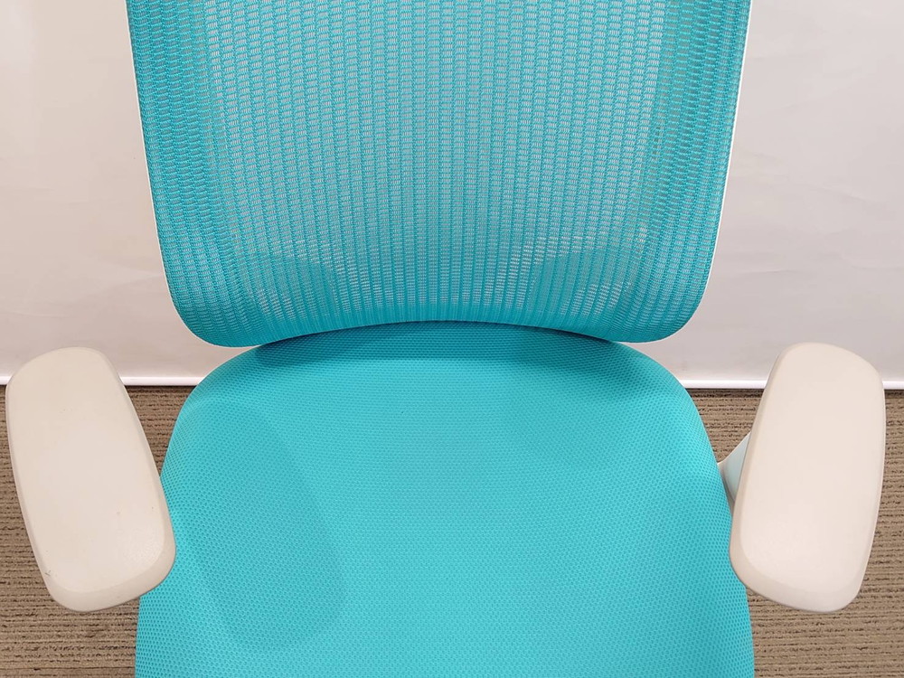 【送料無料 地域限定】 美品 オカムラ シルフィー Sylphy オフィスチェア デスクチェア メッシュチェア 肘付き ワークチェア テレワーク リモートワーク 在宅勤務 在宅ワーク 国産 【中古オフィス家具】 - 画像 (7)