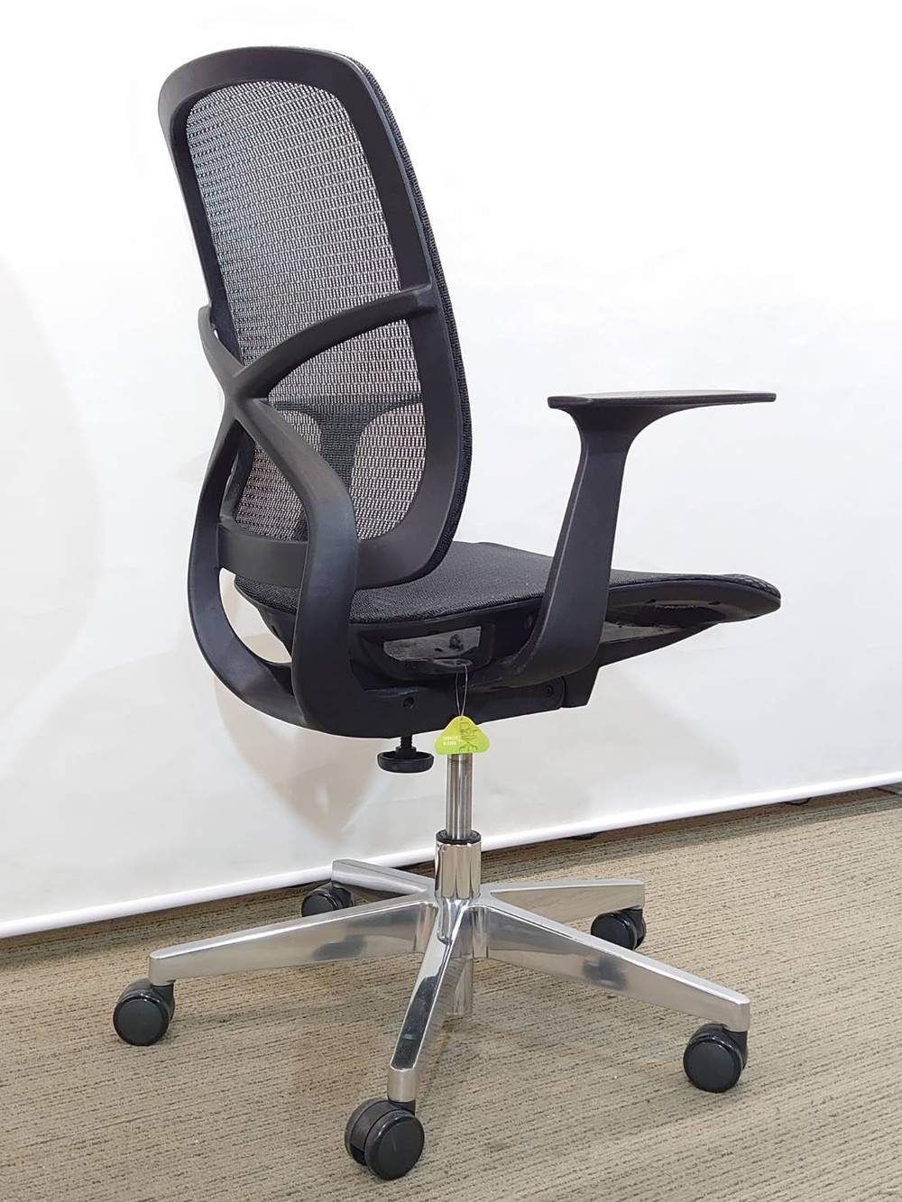【送料無料 地域限定】 オフィスチェア デスクチェア メッシュチェア 事務チェア キャスターチェア 事務イス PCチェア オフィスコム シンクス2 【中古オフィス家具】【中古】 - 画像 (3)