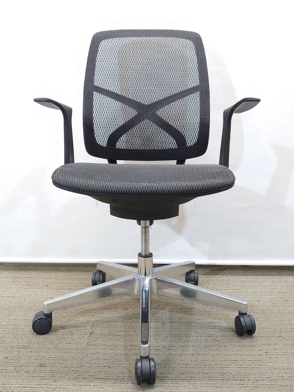 【送料無料 地域限定】 オフィスチェア デスクチェア メッシュチェア 事務チェア キャスターチェア 事務イス PCチェア オフィスコム シンクス2 【中古オフィス家具】【中古】 - 画像 (4)