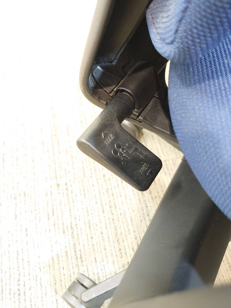 オフィスチェア デスクチェア 肘付き 事務チェア キャスターチェア 事務イス PCチェア イトーキ フルゴ 国産 【中古オフィス家具】【中古】 - 画像 (5)