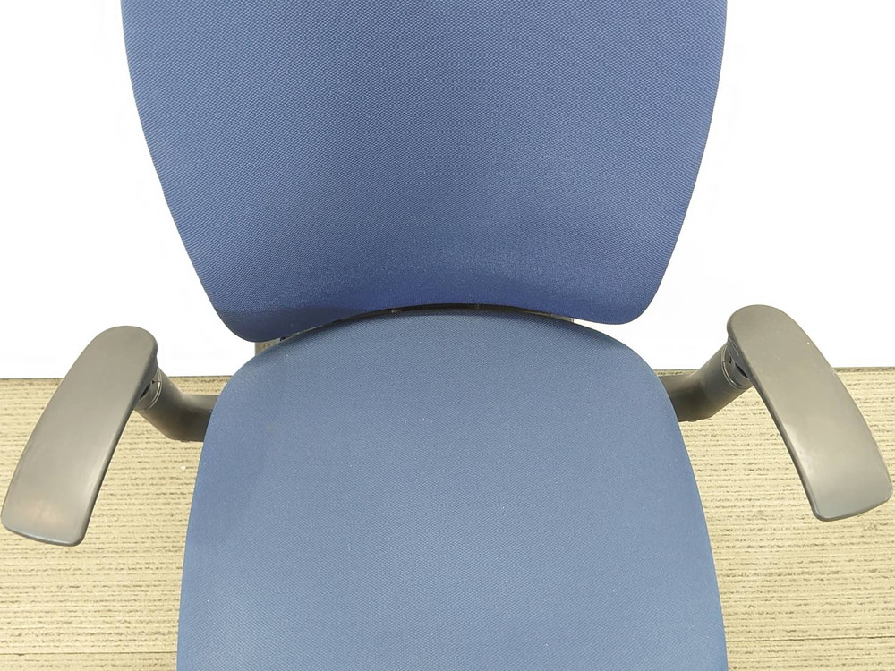 オフィスチェア デスクチェア 肘付き 事務チェア キャスターチェア 事務イス PCチェア イトーキ フルゴ 国産 【中古オフィス家具】【中古】 - 画像 (10)