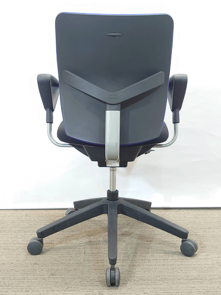 オフィスチェア デスクチェア エグゼクティブチェア キャスターチェア 肘付き PCチェア OAチェア ウチダ エポチェア 【中古オフィス家具】【中古】 - 画像 (4)