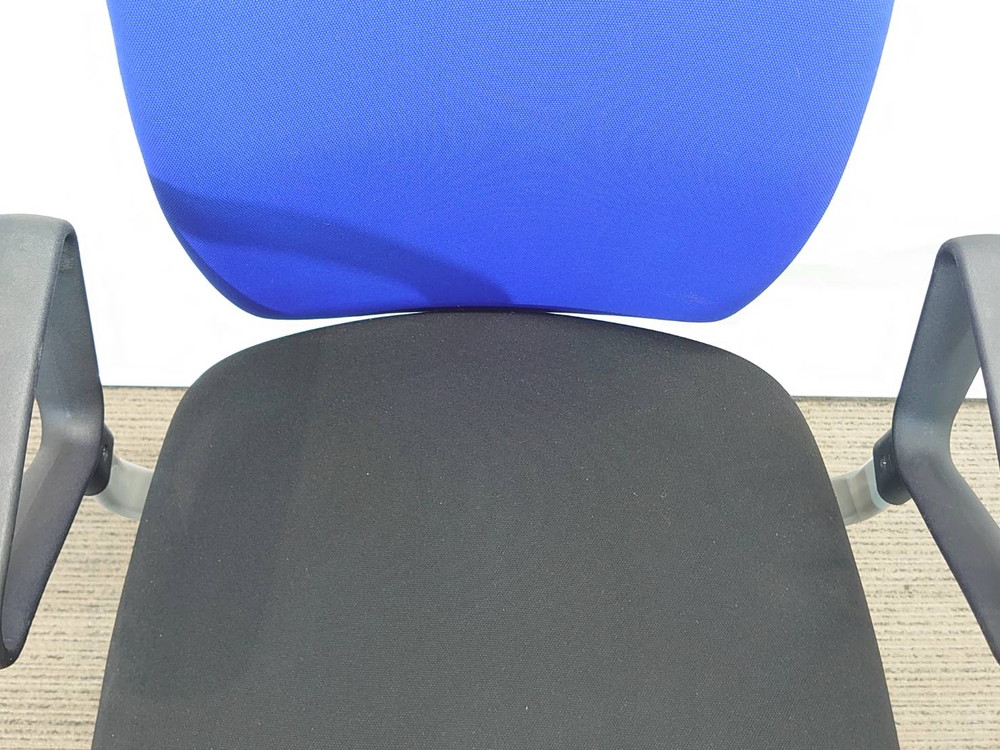 オフィスチェア デスクチェア エグゼクティブチェア キャスターチェア 肘付き PCチェア OAチェア ウチダ エポチェア 【中古オフィス家具】【中古】 - 画像 (5)