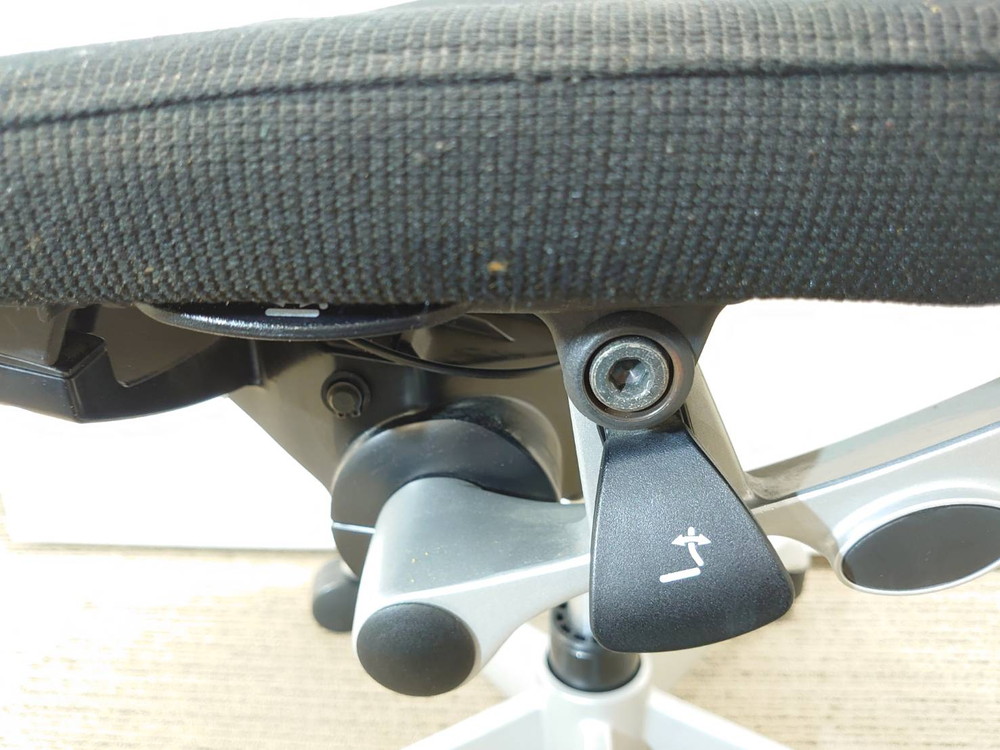 【送料無料 地域限定】 訳あり特価 10脚セット オカムラ バロン Baron オフィスチェア デスクチェア メッシュチェア エグゼクティブチェア マネジメントチェア 事務チェア 【中古オフィス家具】【中古】 - 画像 (6)