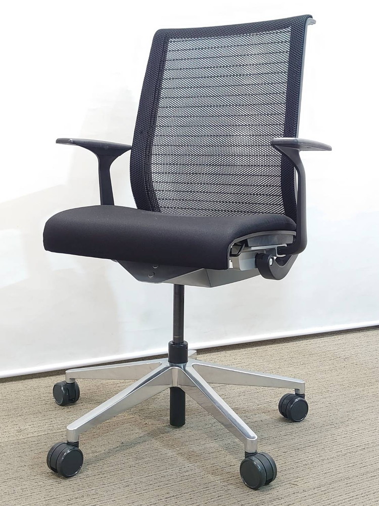 【送料無料 地域限定】 スチールケース Steelcase シンクチェア Think デスクチェア メッシュチェア オフィスチェア 事務チェア 肘付き【中古オフィス家具】【中古】 - 画像 (2)
