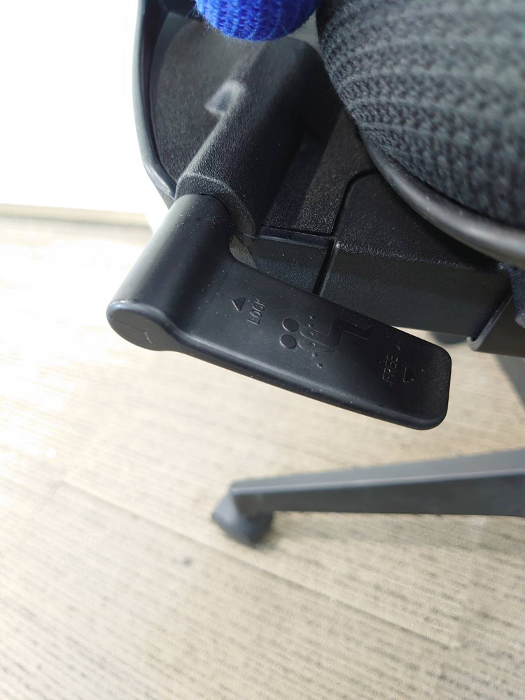 【送料無料 地域限定】 イトーキ プラオ オフィスチェア デスクチェア OAチェア PCチェア 事務チェア 肘付き キャスター付き 【中古オフィス家具】【中古】 - 画像 (10)