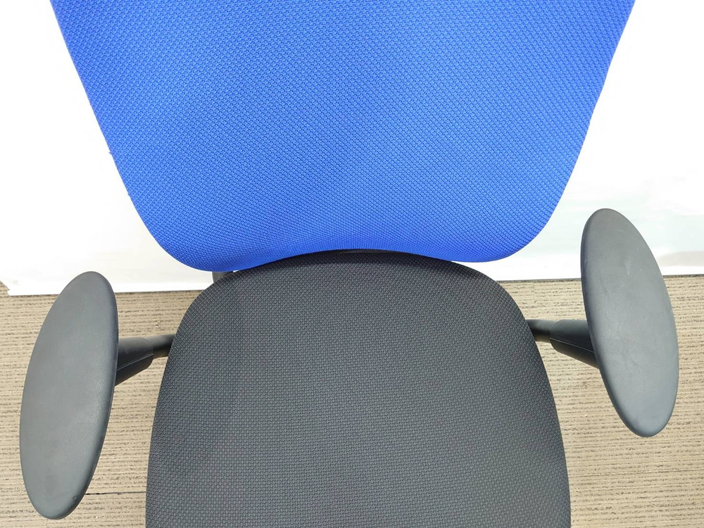 【送料無料 地域限定】 イトーキ プラオ オフィスチェア デスクチェア OAチェア PCチェア 事務チェア 肘付き キャスター付き 【中古オフィス家具】【中古】 - 画像 (9)