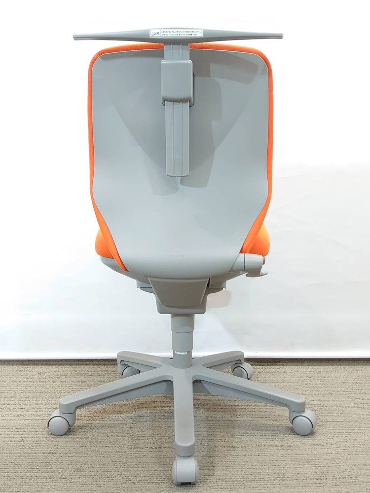 オフィスチェア 事務用チェア エグゼクティブチェア マネジメントチェア チェアー チェアハンガー付き コクヨ セディスタ 国産 オフィスチェア デスクチェア 事務チェア キャスターチェア 事務イス ワークチェア 事務いす ワーキングチェア タスクチェア パソコンチェア 事務椅子【中古オフィス家具】【中古】 - 画像 (4)