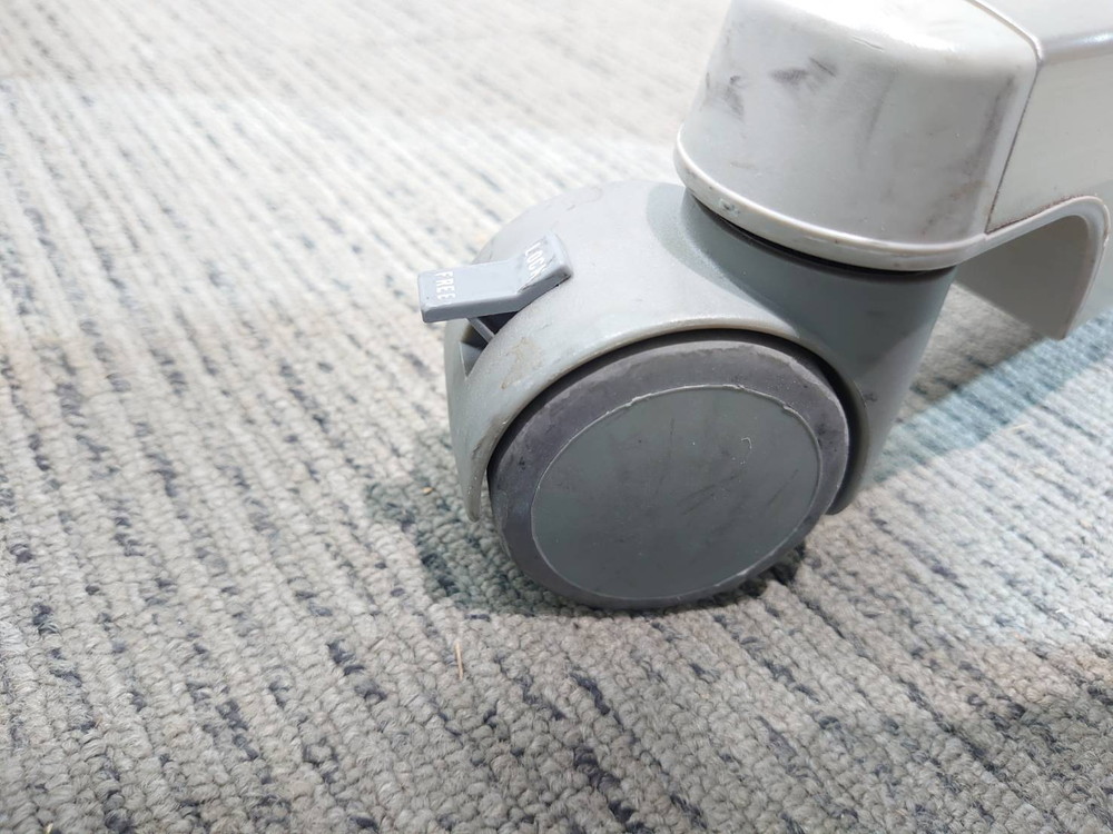 【送料無料 東京地区限定】4台セット ミーティングテーブル 会議テーブル スタックテーブル 折りたたみテーブル 折り畳みテーブル フラップテーブル W1800×D600 コクヨ 【中古オフィス家具】【中古】 - 画像 (8)