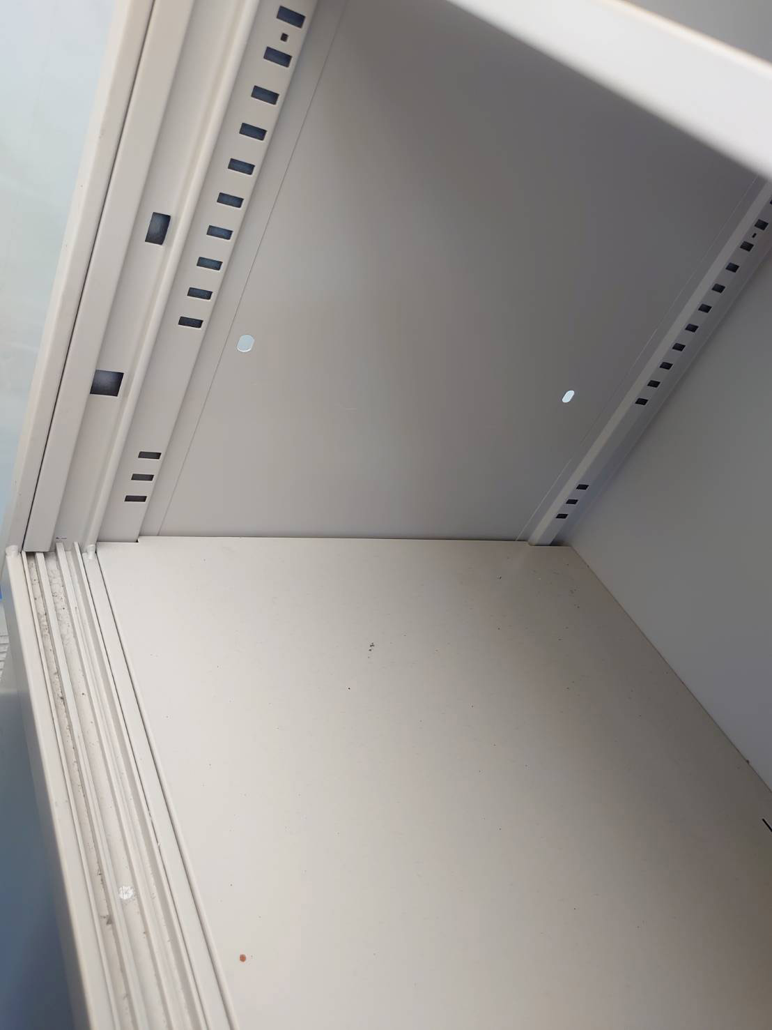 オープン書庫 キャビネット スチール書庫 本棚 書棚 収納棚 保管庫 ITOKI HTM-109GSN-WE 【中古オフィス家具】【中古】 - 画像 (3)