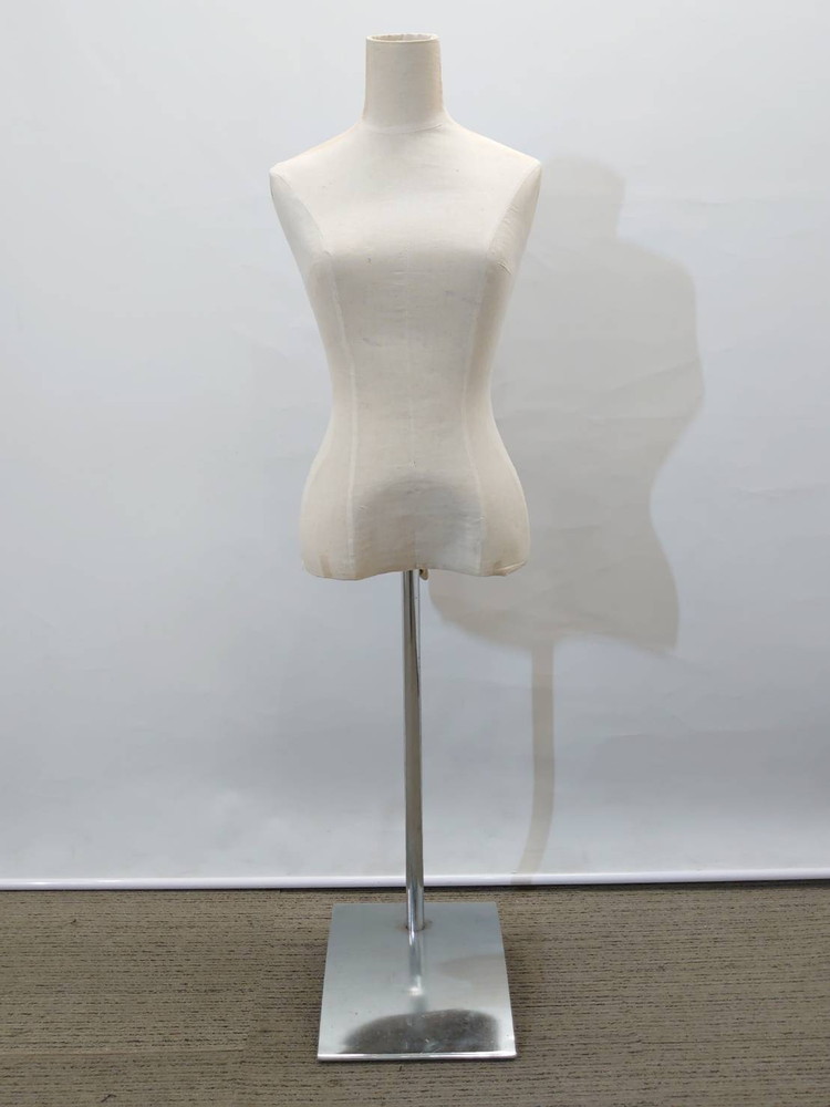 【送料無料 東京地区限定】 トルソー マネキン ボディ 女性用 レディース 立体裁断 アパレル パタンナー 店舗用品 展示 ディスプレイ 衣装 洋裁 業務用 【中古オフィス家具】【中古】 - 画像 (3)