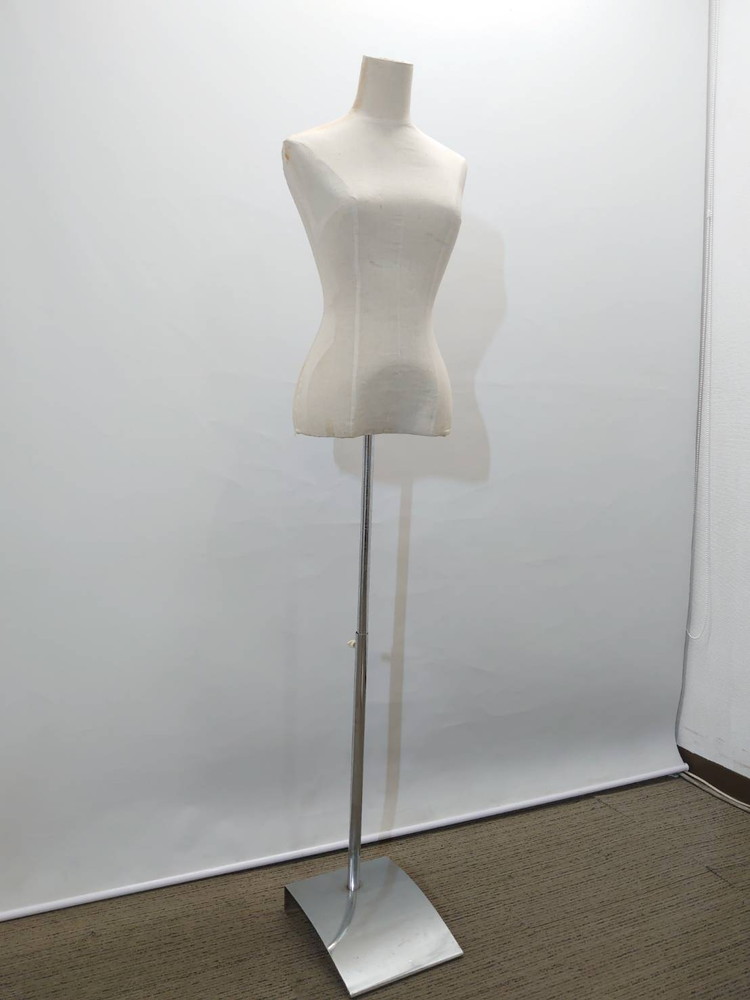 【送料無料 東京地区限定】 トルソー マネキン ボディ 女性用 レディース 立体裁断 アパレル パタンナー 店舗用品 展示 ディスプレイ 衣装 洋裁 業務用 【中古オフィス家具】【中古】 - 画像 (4)