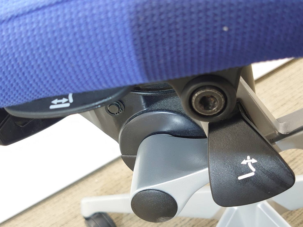 【送料無料 地域限定】 4脚セット オカムラ バロン Baron オフィスチェア デスクチェア メッシュチェア 事務チェア PCチェア OAチェア okamura CP33DW FEF4 【中古オフィス家具】【中古】 - 画像 (8)