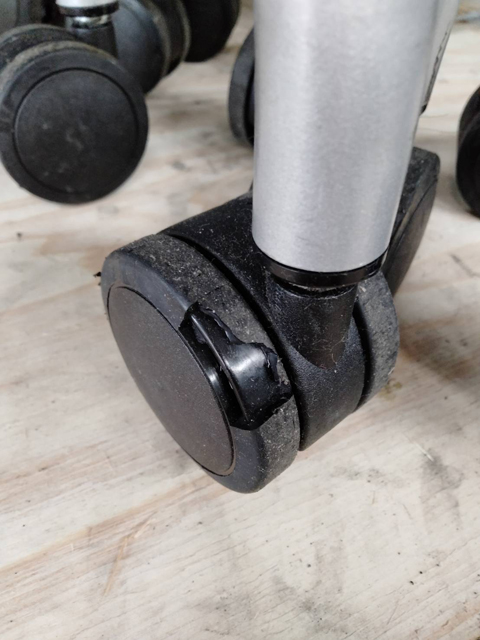 【在庫多数】 【送料無料 地域限定】10脚セット 会議チェア ミーティングチェア スタッキングチェア スタックチェア ネスタブルチェア ネスティングチェア 【中古オフィス家具】【中古】 - 画像 (7)