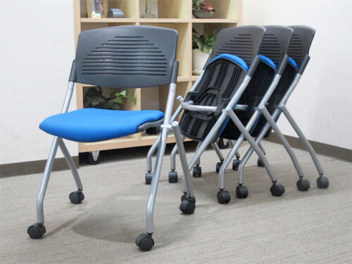 【送料無料 地域限定】4脚セット会議チェア ミーティングチェア スタッキングチェア スタックチェア ネスタブルチェア ネスティングチェア フォールディングチェア 平行スタックチェア 折りたたみチェア 折り畳み椅子【中古オフィス家具】【中古】