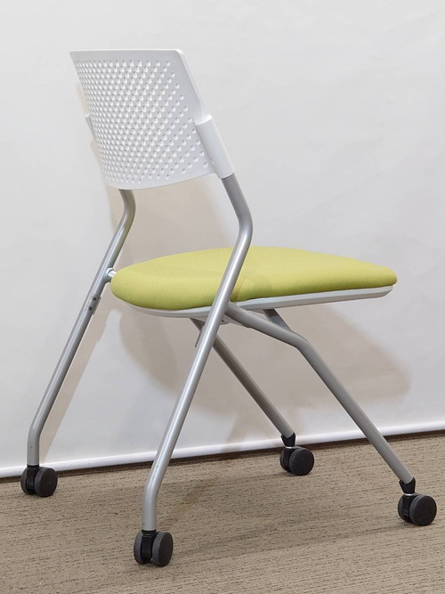 【送料無料 地域限定】4脚セット ウチダ 内田洋行 会議チェア ミーティングチェア スタッキングチェア スタックチェア ネスタブルチェア ネスティングチェア 折り畳み 椅子 フォールディングチェア 【中古オフィス家具】【中古】 - 画像 (4)